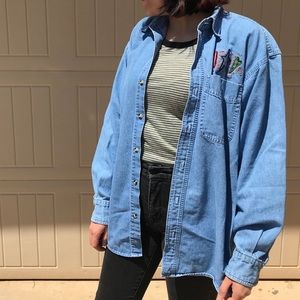 🎉✨💸 5 FOR $25🎉✨💸 Vintage Denim Button Up